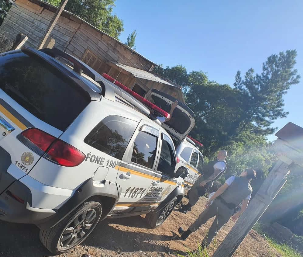 Brigada Militar prende em Canela oito por tráfico, associação por tráfico e porte ilegal de arma de fogo
