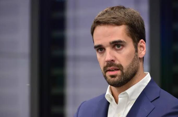 Governador autoriza abertura do comércio neste sábado