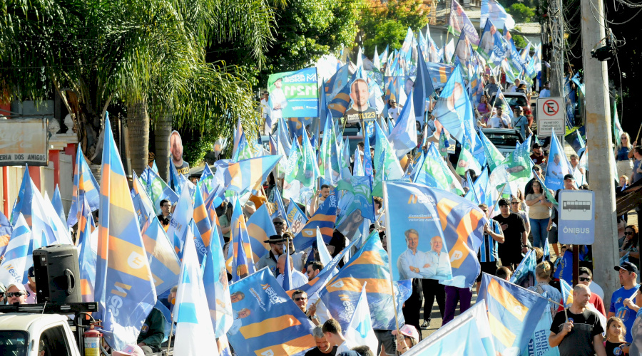 Nestor e Luia promovem caminhada de encerramento da campanha na Várzea