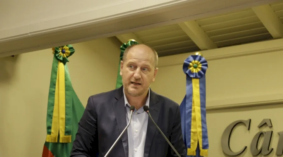 Vereador Professor Daniel solicita esclarecimentos sobre rifa de automóvel realizada pelo Hospital Arcanjo São Miguel
