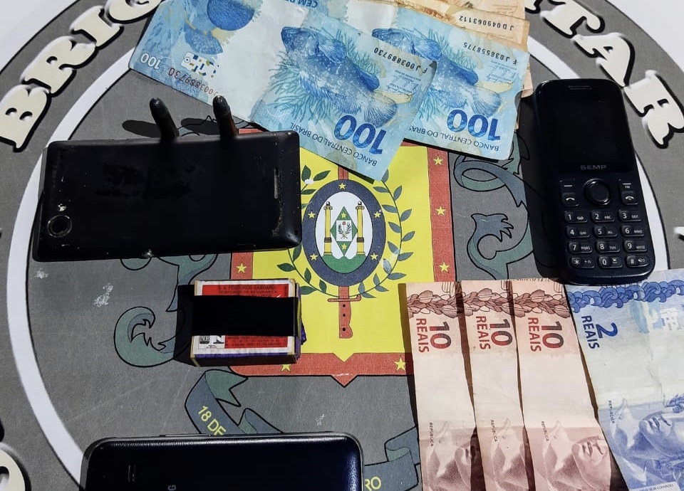 BM prende três indivíduos pra tráfico em Gramado