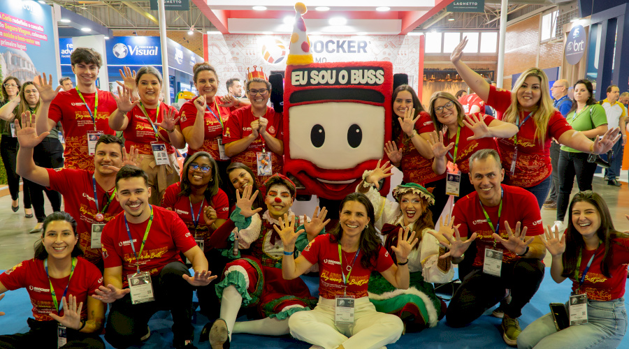 Bustour celebra 10 anos com comemoração especial durante Festuris Gramado