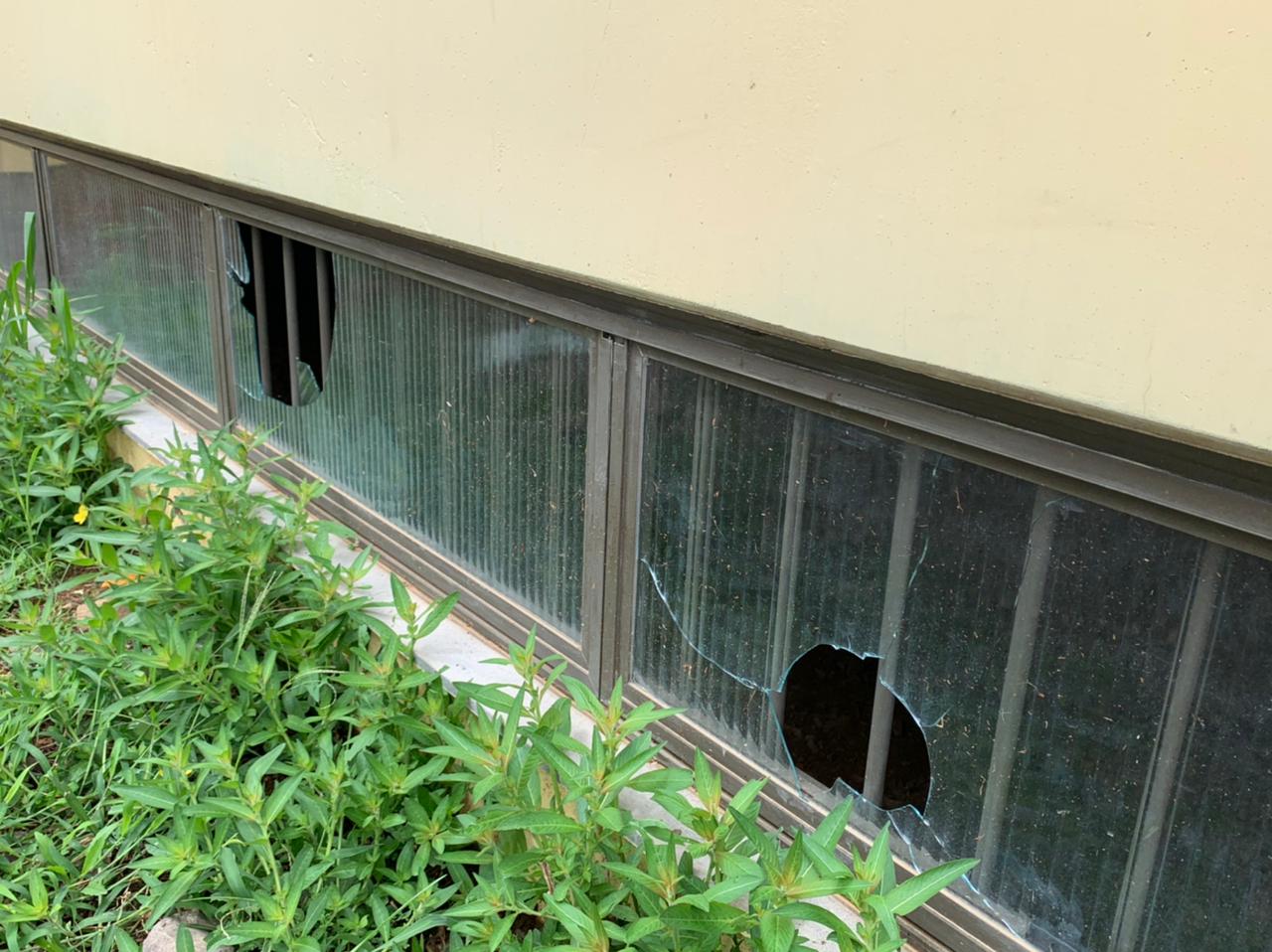Menos de um mês após ser inaugurado, Ginásio apresenta problemas e é alvo de vandalismo