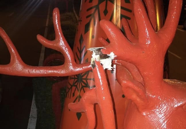 Vândalos destroem parte da decoração do Natal Luz