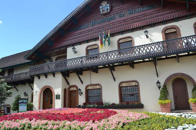 Prefeitura de Gramado altera decreto e passa a permitir missas e cultos com 30% de público
