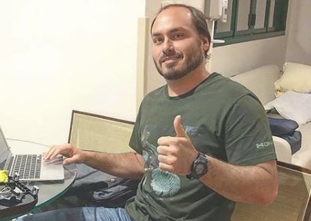 Carlos Bolsonaro, filho do presidente Jair Bolsonaro, visita Gramado e se hospeda no Varandas das Bromélias Med Spa