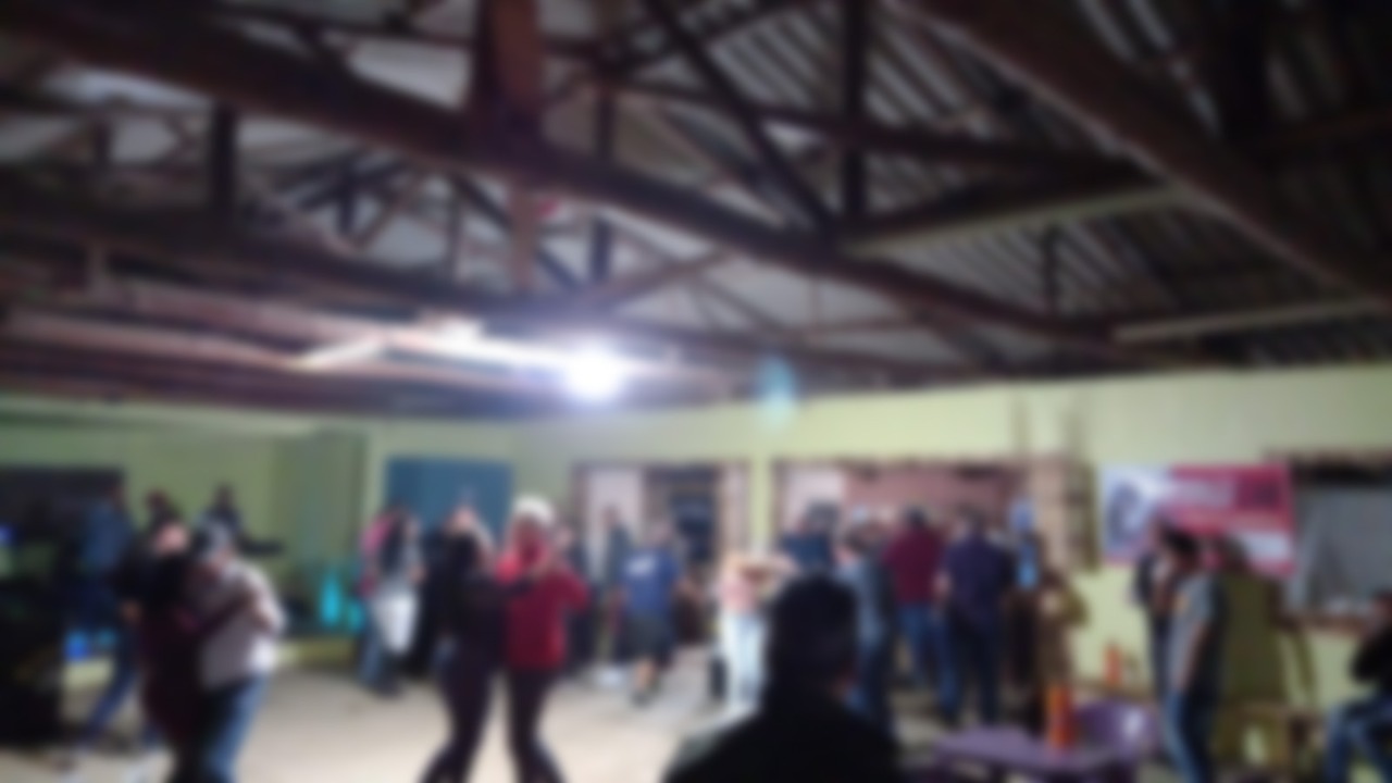 Fiscalização fecha bailão no interior de Canela