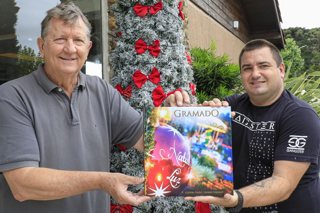 Lançado o livro dos 35 anos do Natal Luz de Gramado