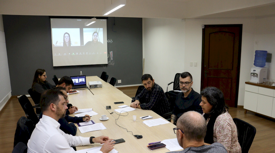 Reunião discute fortalecimento comunitário e econômico através do cooperativismo em Gramado