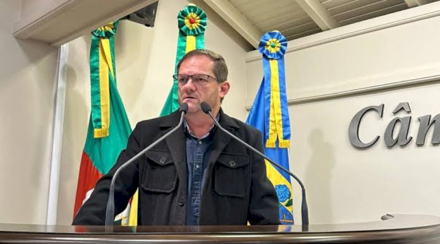 Câmara aprova gratificações de R$ 2619 para funções financeiras e de pregoeiro, vereador Ronsoni vota contra e diz que momento não é propício para aumento de salários