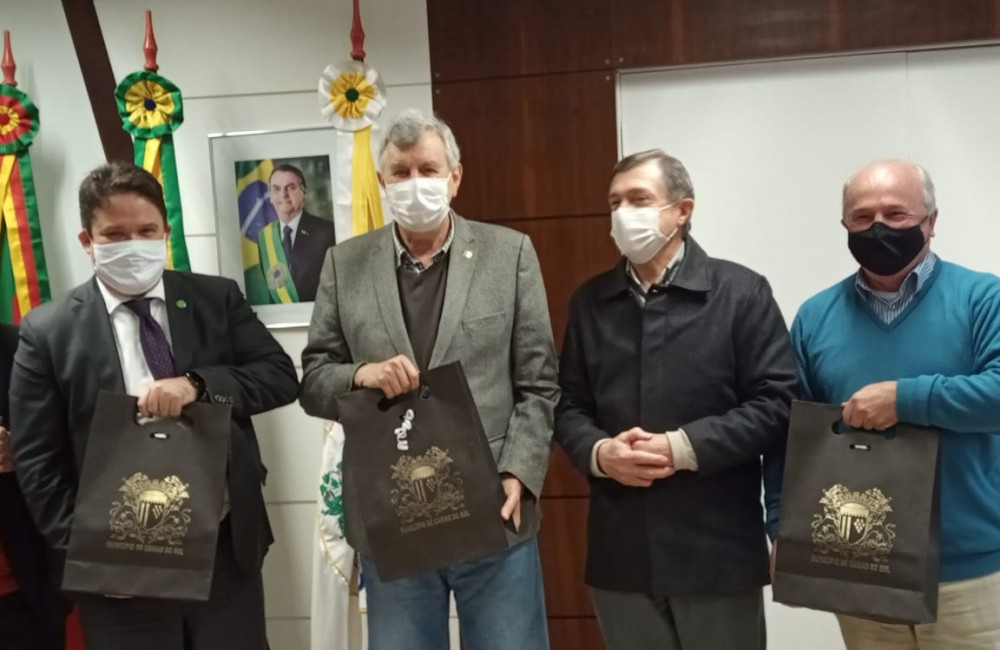 Futuro aeroporto de Vila Oliva é tema de encontro entre Gramado e Caxias do Sul